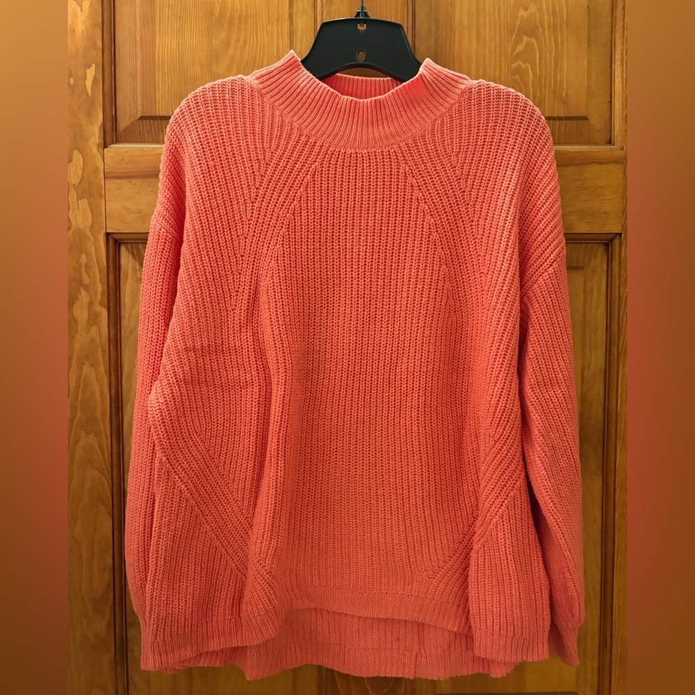 Old Navy Coral Crewneck Knit Sweater